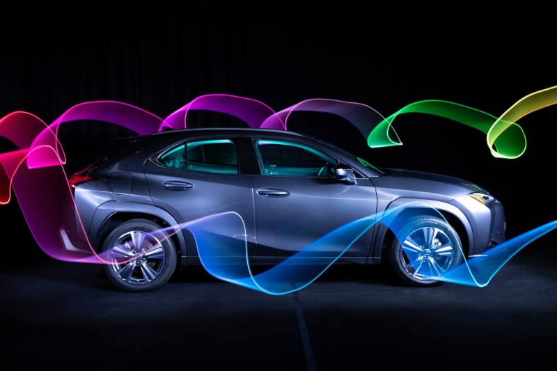 Lexus UX 300e - light paining