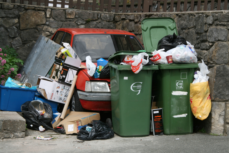 Trashy Parking | Alamy Stock Photo by Gari Wyn Williams 